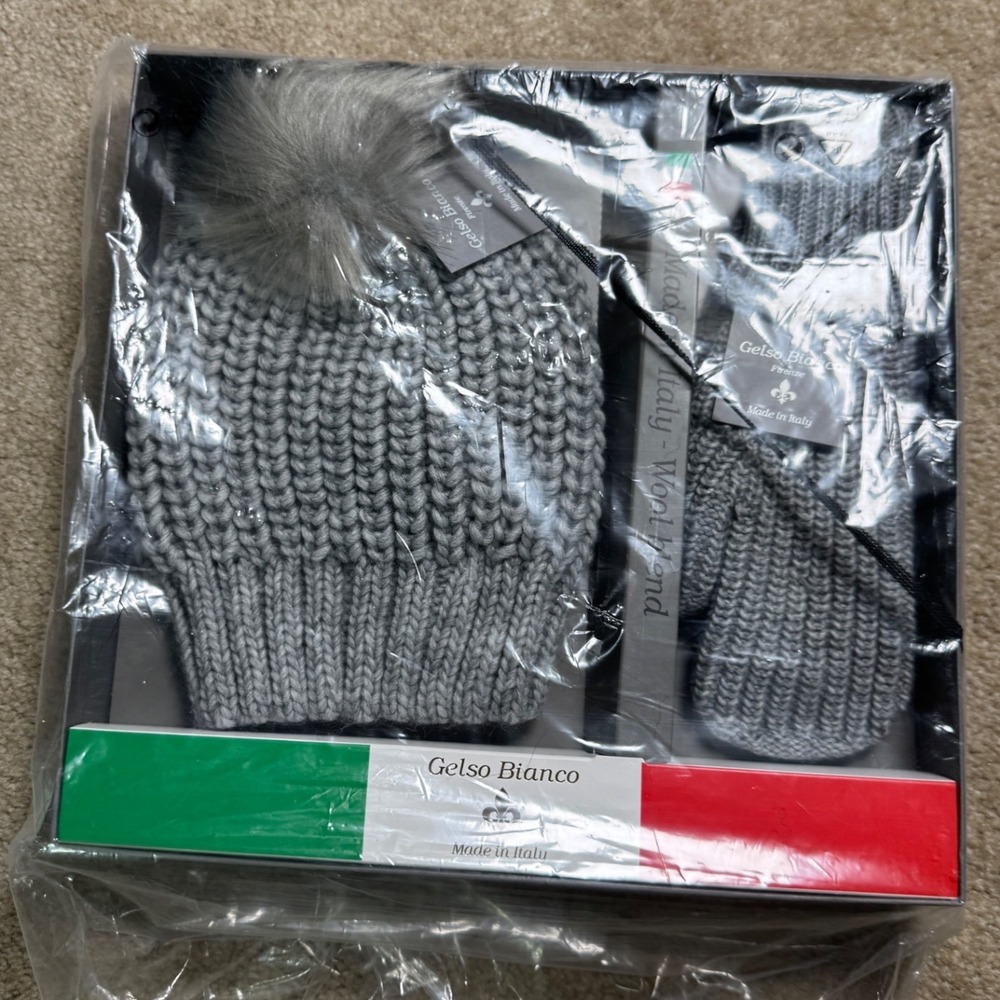 Gelso Bianco Italy Women's Gray Alpaca Wool Knit Hat Gloves Set Faux Fur Pom